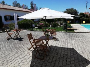Outdoor dining - Quinta São Martinho  (Reguengo Grande)