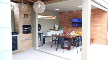 Villa | Outdoor dining