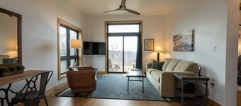 Cozy well-appointed Guest Suite on a grass airstrip