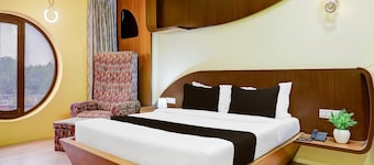 Palette Anand Hotel La Casa Inn