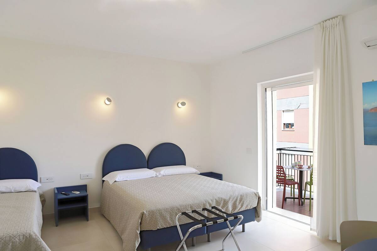 Deluxe Triple Room, Garden View