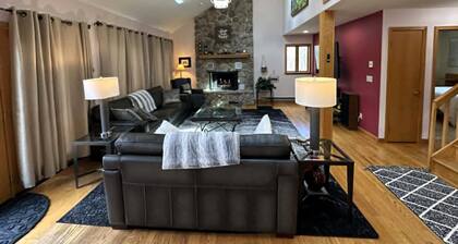 CM08-Family Retreat! Dolly Sods Access! Hot tub! A/C!