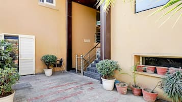 House | Reception