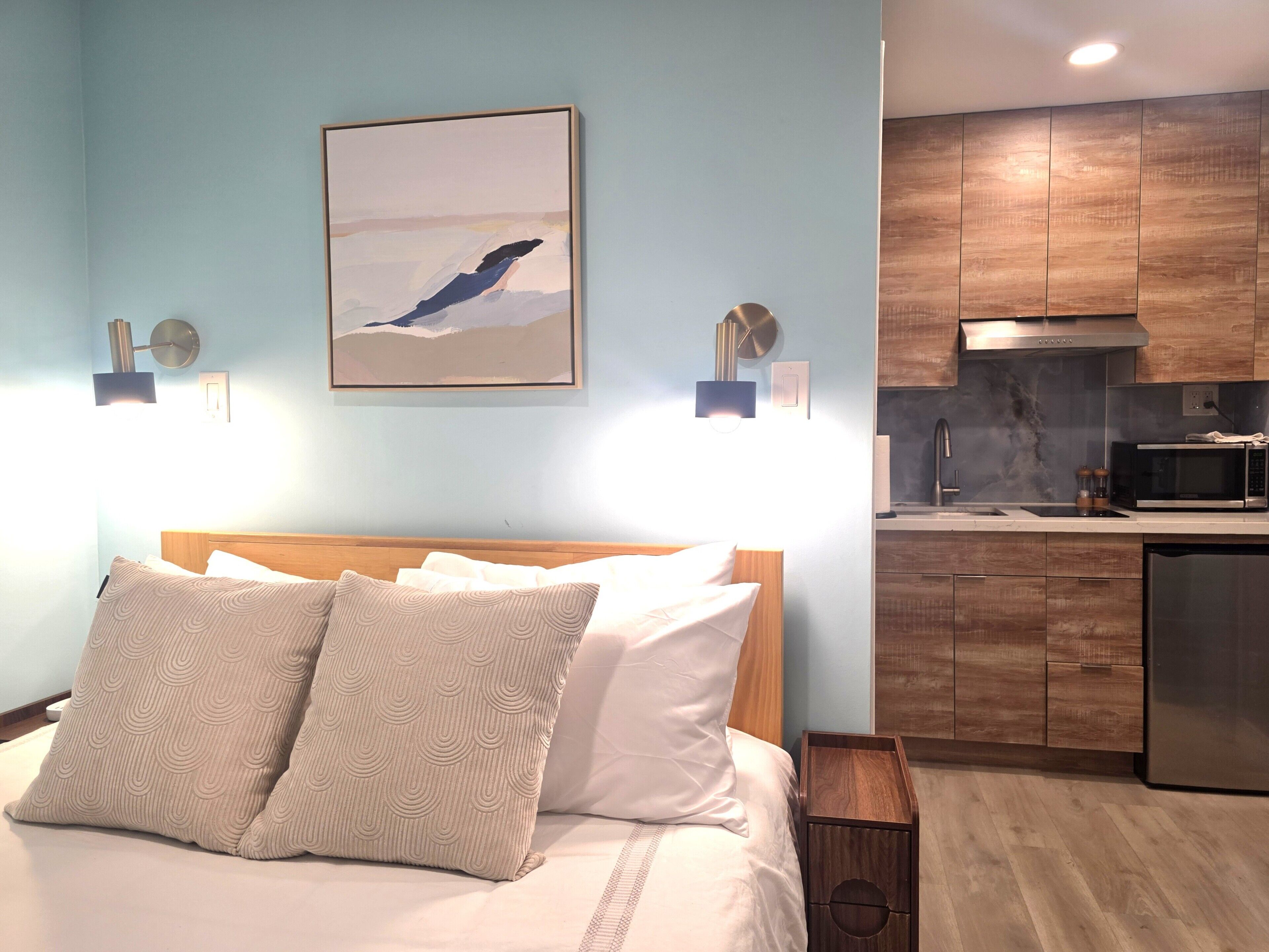 Bügeleisen/Bügelbrett, Reisekinderbett, kostenloses WLAN, Bettwäsche