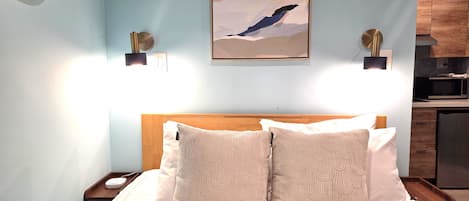 Bügeleisen/Bügelbrett, Reisekinderbett, kostenloses WLAN, Bettwäsche