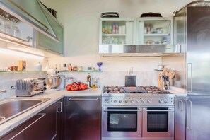 Villa | Eigene Küche | Hochstuhl