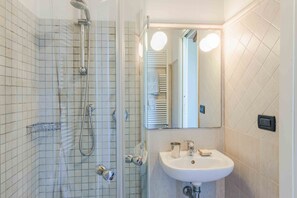 Villa | Badezimmer | Haartrockner