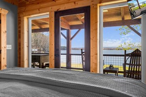 4 bedrooms, WiFi - Private Island Retreat on Weiss Lake (Cedar Bluff)