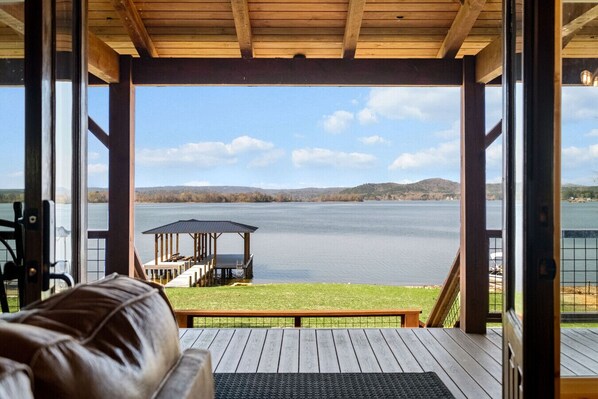 Terrace/patio - Private Island Retreat on Weiss Lake (Cedar Bluff)