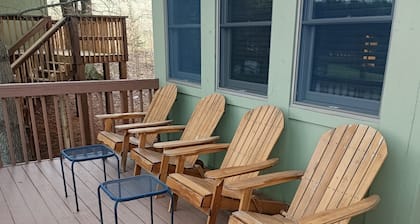 1BR Cabin W/ Loft For 2 Great Views Over Resort