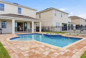 Pool - 4BR Getaway, Spacious, Beautiful, Great Location (Kissimmee)