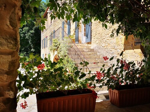 Moulin à papier au cœur du Périgord avec piscine privée