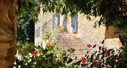Moulin à papier au cœur du Périgord avec piscine privée