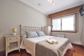 2 bedrooms, iron/ironing board, travel cot - Desconectaengalicia Rua Vigo 100m Silgar Beach (Sanxenxo)