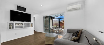 ✨ Spacious Family Home | Sleeps 8 | Close to Airport & Manukau