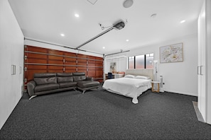 3 bedrooms, desk, iron/ironing board, free WiFi - ✨ Spacious Family Home | Sleeps 8 | Close to Airport & Manukau (Manukau)