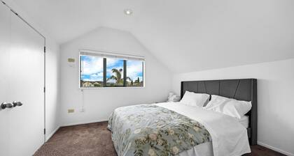 ✨ Spacious Family Home | Sleeps 8 | Close to Airport & Manukau