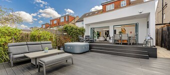 Stylish 2BR House - Chelmsford, Essex. Stansted Location