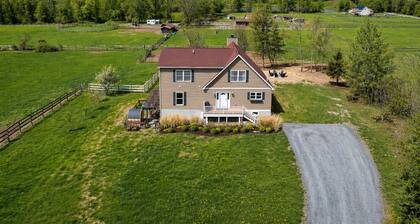 7-Acre Horse Farm with Mountain Views, Hot Tub, Sauna, Game Room, Sleeps 10