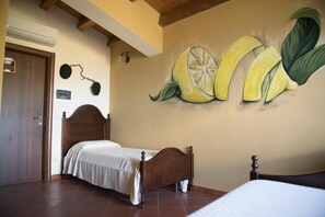 Room - Valle Lumia (Fondaco Parrino)