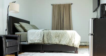 Beachside Bliss Stylish 2BR in the Heart of Far Rockaway.