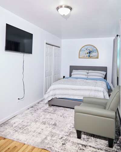 Beachside Bliss  Stylish 2BR in the Heart of Far Rockaway.