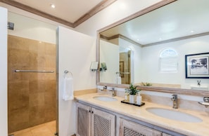 Villa, 3 Bedrooms, Patio, Garden View | Bathroom - Sugar Hill Birds Eye Villa - by Zenbreak (Holetown)