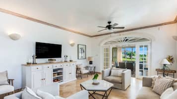 Villa, 3 Bedrooms, Patio, Garden View | Living area