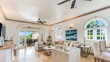 Villa, 3 Bedrooms, Patio, Garden View | Living area