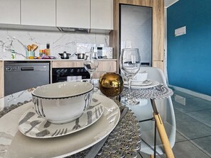 Dining - Premium 1BR Munyaka| Lagoon | Workspace| Fast WiFi (Midrand)