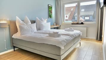 3 Schlafzimmer, Zimmersafe, Schreibtisch, Reisekinderbett