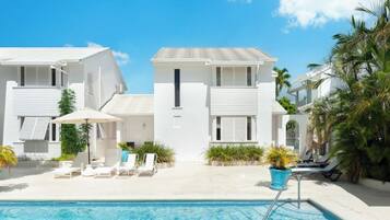 Apartment, 3 Bedrooms, Patio, Garden View | Pool | Outdoor pool