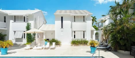 Apartment, 3 Bedrooms, Patio, Garden View | Pool | Outdoor pool