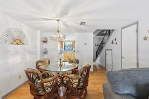 Interior - 🏖️ Oasis 18: 800 Steps to Beach, Pool View Balcony + Daytona Events! (Daytona Beach Shores)