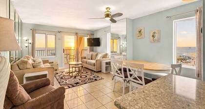 New / Oceanfront Beach Condo, Pool, Gym, Fishing