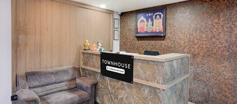 Super Townhouse V Hotel