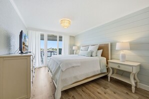 2 Schlafzimmer, Schreibtisch, Bügeleisen/Bügelbrett, WLAN