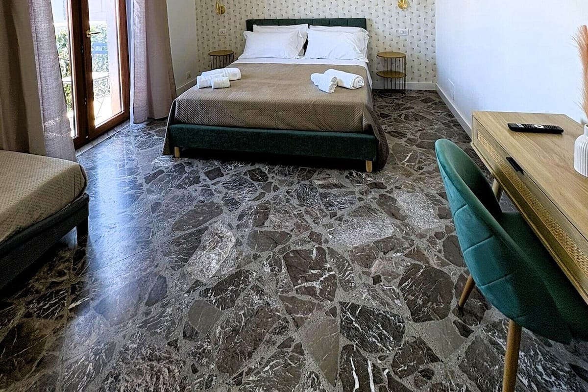 Deluxe Triple Room, Balcony, City View