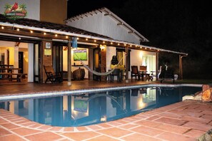 Pool - Gorgeous Colombian country-side retreat. Close to numerous attractions. (Quimbaya)