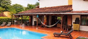 Gorgeous Colombian country-side retreat. Close to numerous attractions.