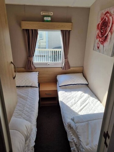 C14 Fantastic 3-bedroom caravan in Ingoldmells