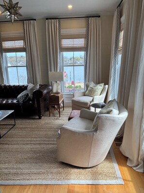 TV - Beautiful 5-bedroom residence  with private dock on Captains Row in Mystic, Ct (Mystic)