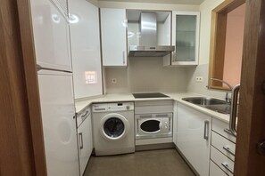 Fridge, microwave - Desconectaengalicia Pinamar with swimming pool, 50m Silgar Beach (Pontevedra)