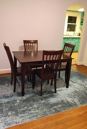 Dining - Cosy Retro 2 bedroom Cottage in vibrant Broad Ripple Village Indianapolis (Indianapolis)