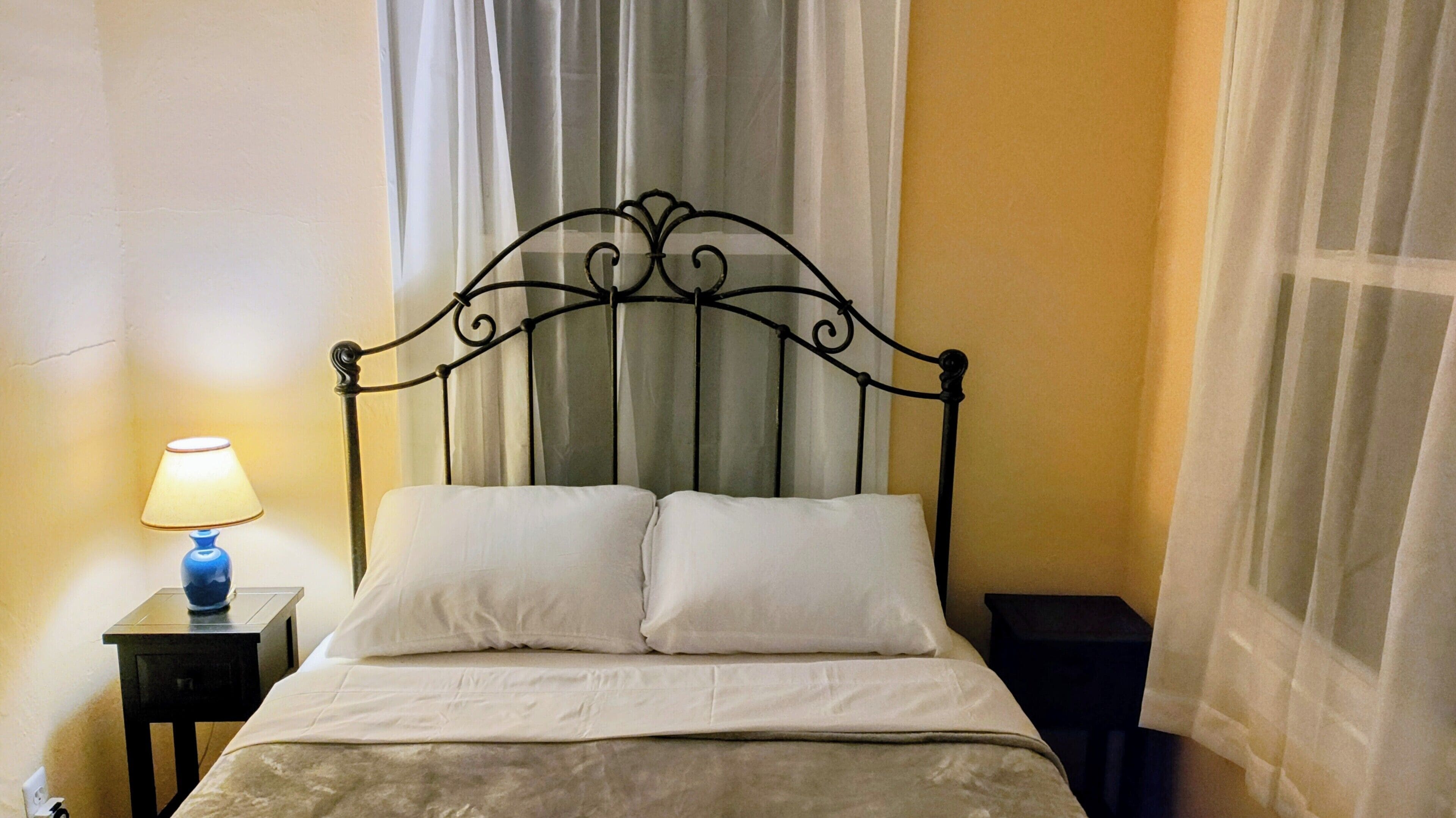 2 slaapkamers, een strijkplank/strijkijzer, wifi, beddengoed