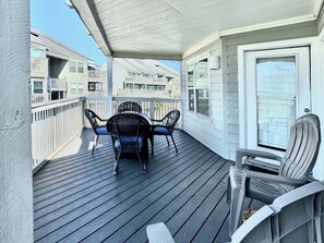 Outdoor dining - CozyTurtle - Pool,  Hot Tub, Private Beach Access (Port Aransas)