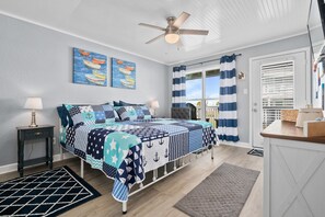 Room - CozyTurtle - Pool,  Hot Tub, Private Beach Access (Port Aransas)