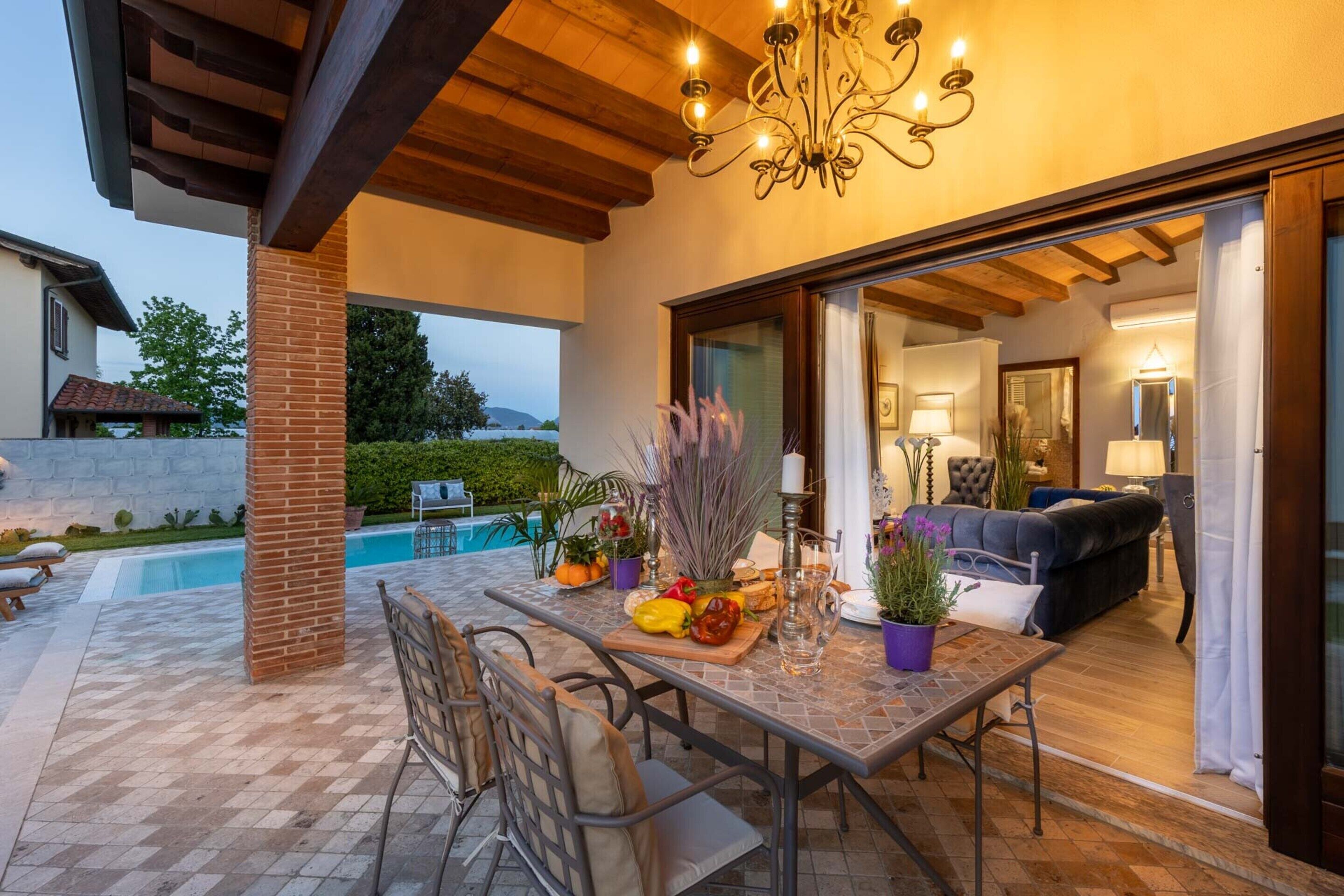 Villa | Balcony