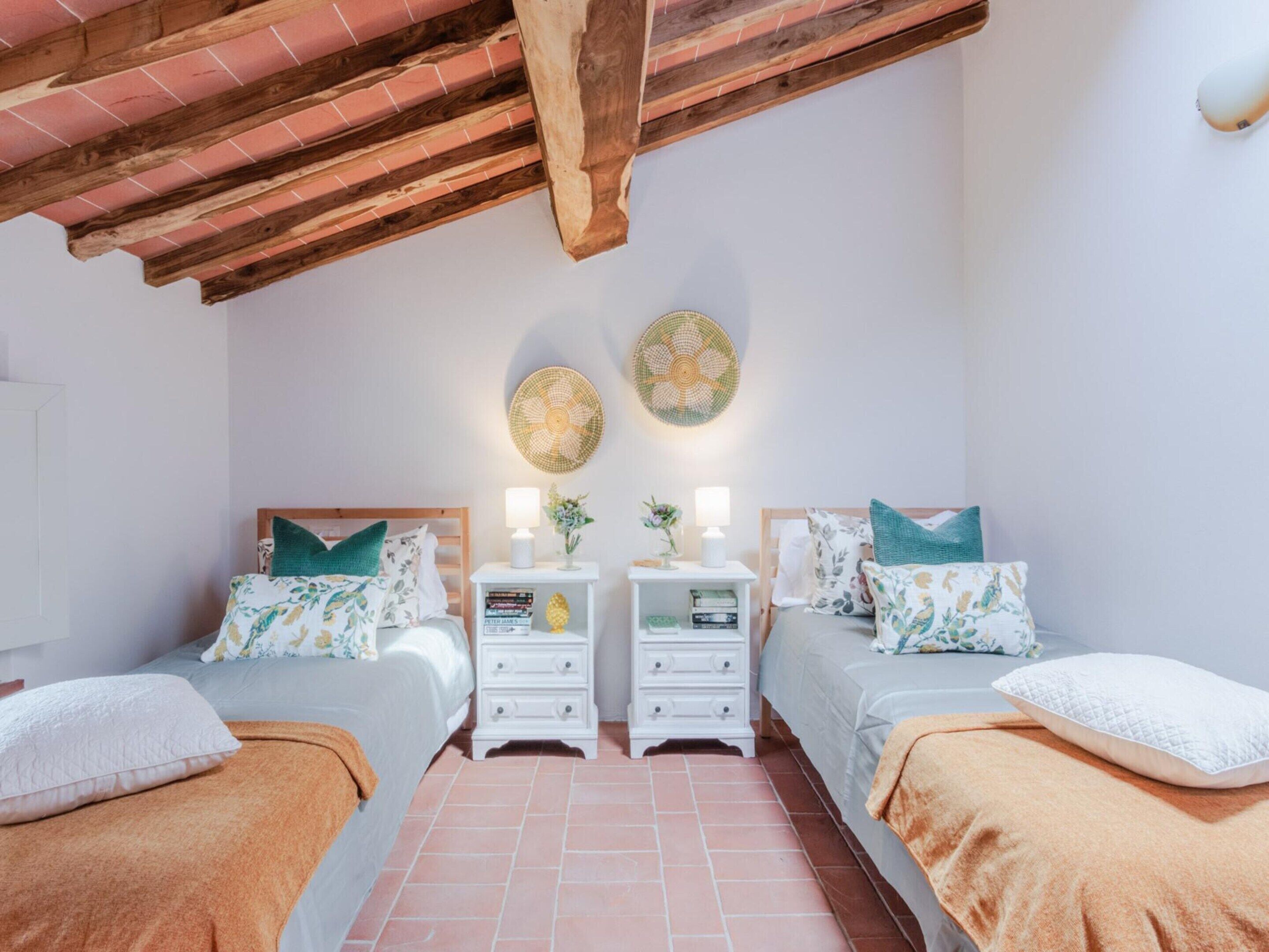 House | 2 bedrooms, iron/ironing board