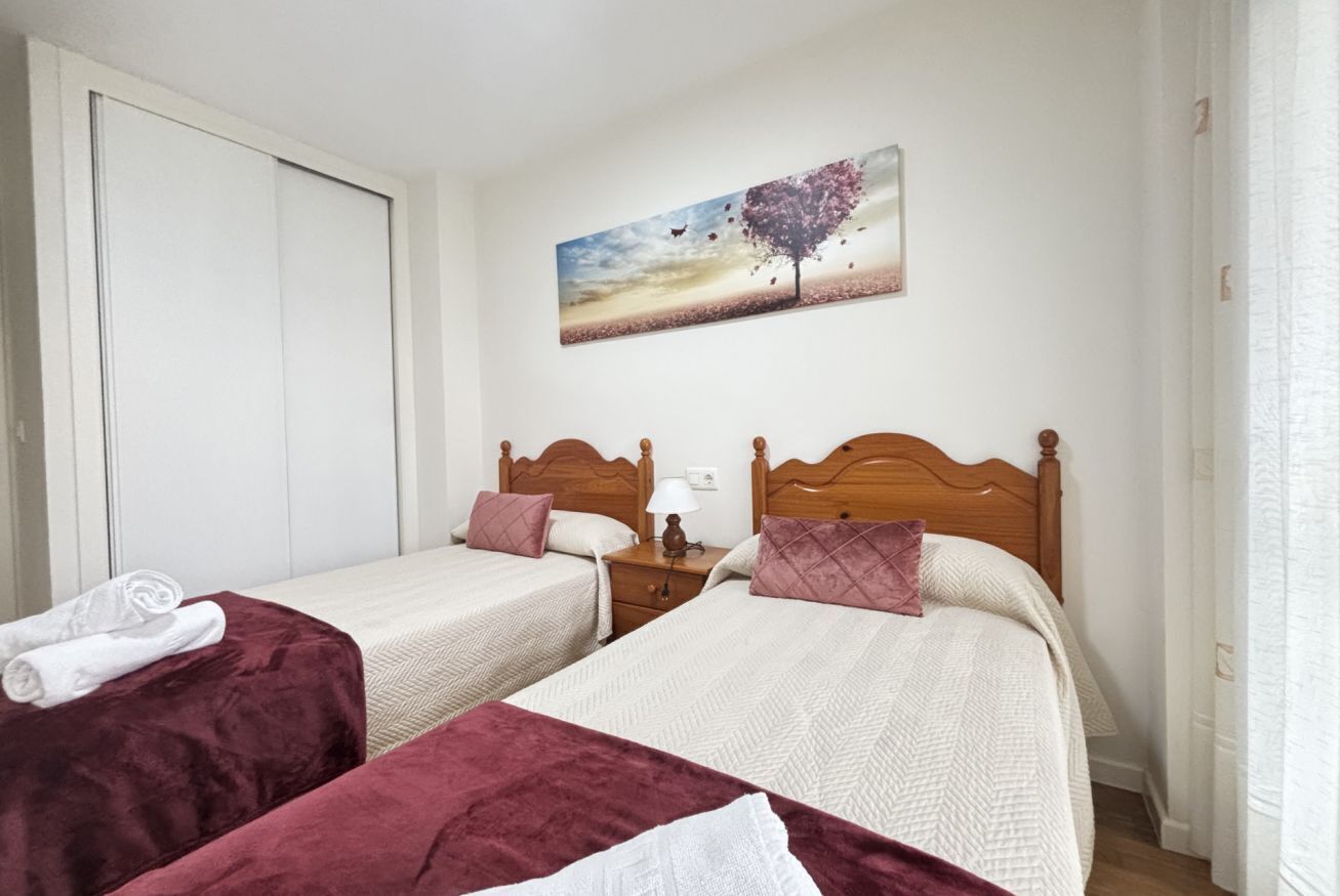 Iron/ironing board, travel crib